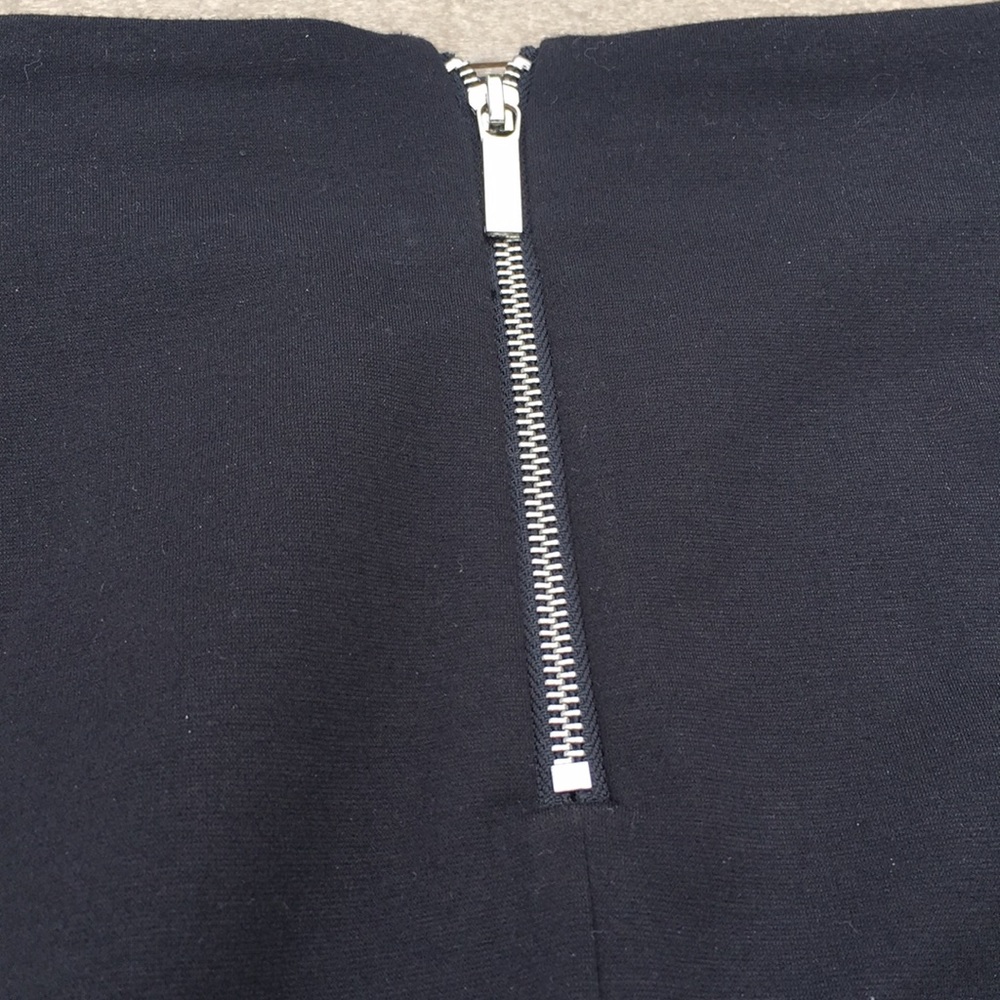 Michael Kors black pencil skirt! Size 10 - Picture 2 of 5